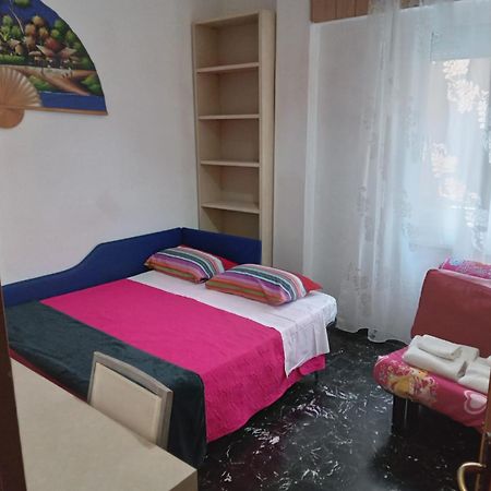 Homebetty Vado Ligure Buitenkant foto